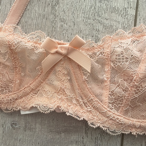 Varsbaby peach lace boudoir bra 32C like new adjustable French style gold clasp - Picture 8 of 11